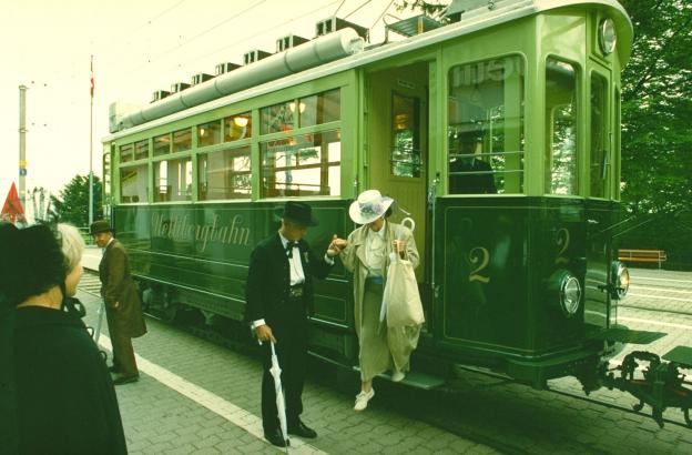 Datei:Uetliberg Tram.jpg